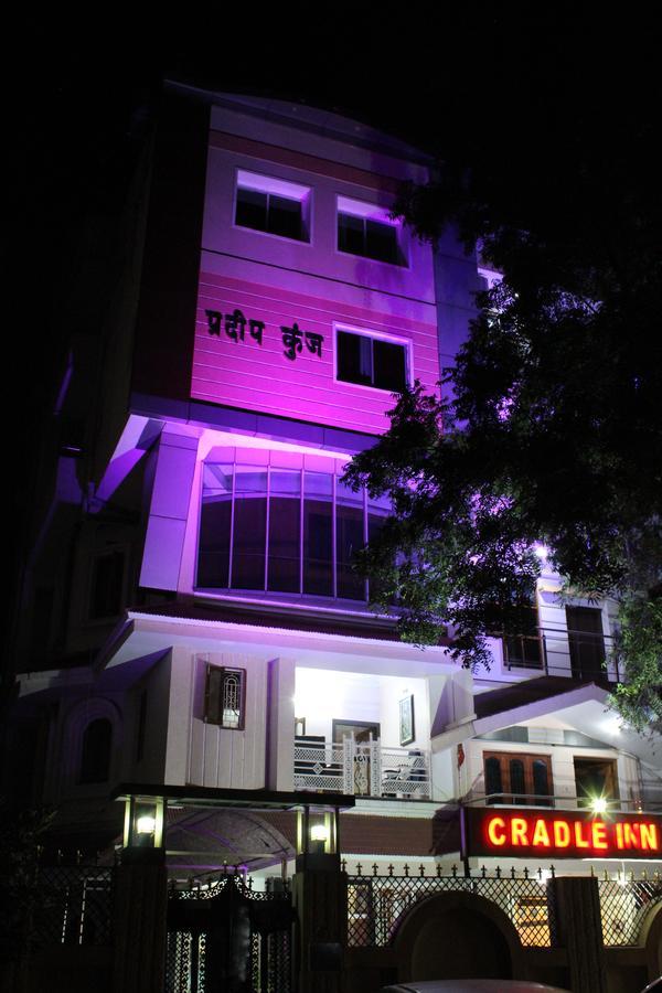 Hotel Cradle Inn Ranchi Exteriör bild