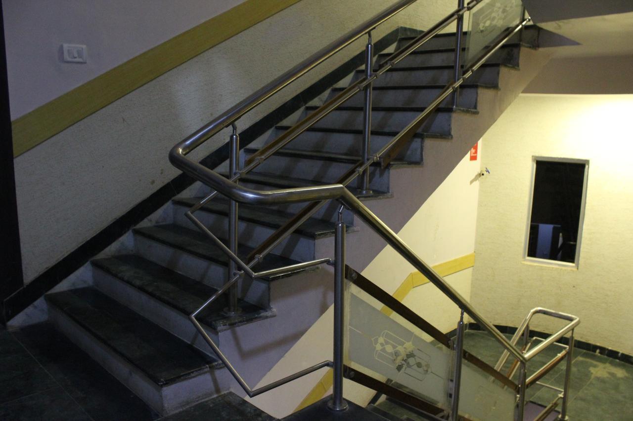 Hotel Cradle Inn Ranchi Exteriör bild